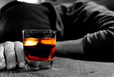 அளவுக்கு அதிகமாக மது குடித்தவர் சாவு