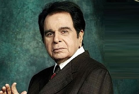 பழம்பெரும் இந்தி நடிகர் திலீப்குமாருக்கு திடீர் உடல் நலக்குறைவு - ஆஸ்பத்திரியில் அனுமதி