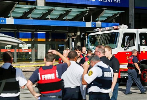 அமெரிக்காவில் வங்கி கட்டிடத்தில் நடந்த துப்பாக்கி சூட்டில் 3 பேர் பலி