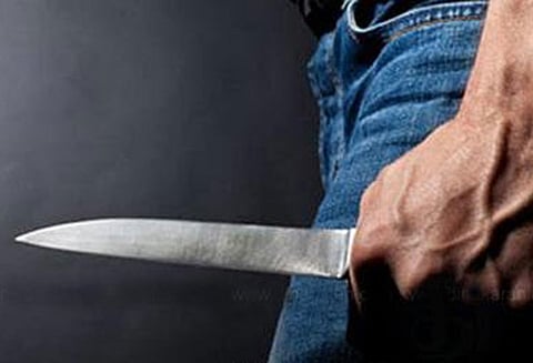 திருவள்ளூர் அருகே முன்விரோதத்தில் 3 பேருக்கு கத்திக்குத்து; 6 பேர் மீது வழக்கு