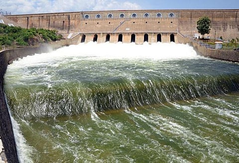 மேட்டூர் அணை: காவிரி டெல்டா பாசனத்துக்காக தண்ணீர் திறப்பு அதிகரிப்பு