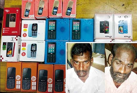 கடையின் பூட்டை உடைத்து ரூ.70 ஆயிரம் செல்போன்கள் திருட்டு