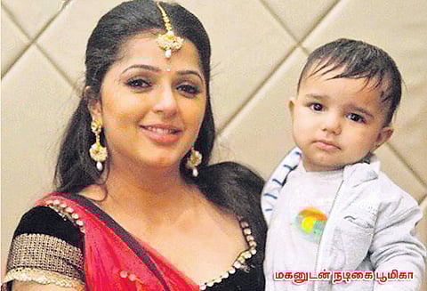 40 வயது நடிகைகளுக்கு அக்காள், அண்ணி வேடங்களா? –பூமிகா சீறுகிறார்