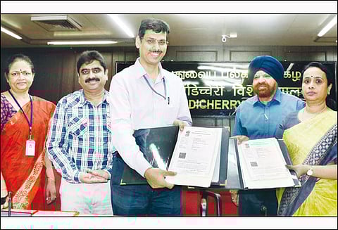 ஐ.சி.எஸ்.ஐ. நிறுவனத்துடன் புதுச்சேரி பல்கலைக்கழகம் புரிந்துணர்வு ஒப்பந்தம்