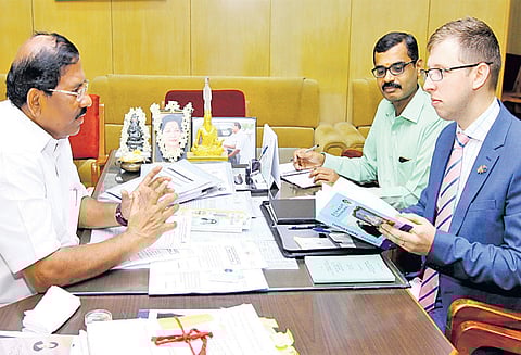 அமைச்சர் கே.பாண்டியராஜனுடன் ஆஸ்திரேலிய துணைத்தூதர் சந்திப்பு