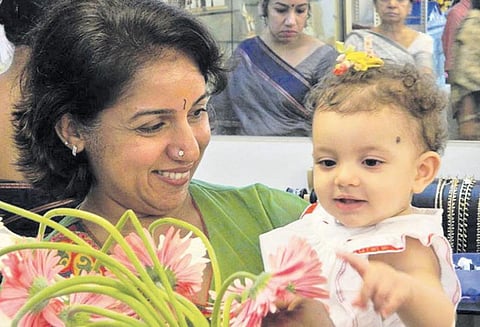 “சோதனை குழாய் மூலம் குழந்தை பெற்றேன்” நடிகை ரேவதி பரபரப்பு பேட்டி