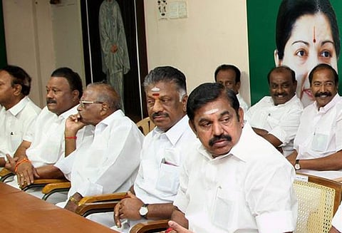 டெல்லி உயர்நீதிமன்ற ஆணையை எதிர்த்து முதல்வர், துணை முதல்வர் தொடர்ந்த மனு நிராகரிப்பு