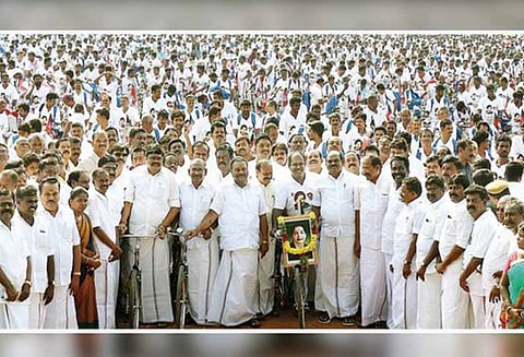 அ.தி.மு.க. அரசின் சாதனை விளக்க சைக்கிள் பேரணி