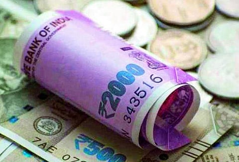 டாலருக்கு நிகரான இந்திய ரூபாயின் மதிப்பு 50 பைசா உயர்வு