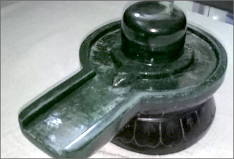 ரூ.25 கோடி மதிப்பிலான மரகதலிங்கம் கும்பகோணம் கொண்டு செல்லப்பட்டது