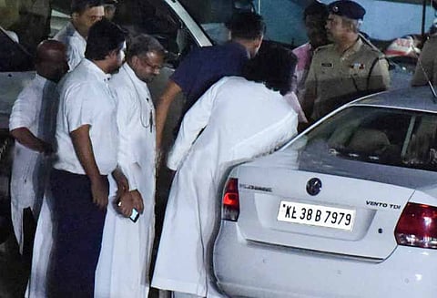 கன்னியாஸ்திரி பாலியல் பலாத்காரம்: பேராயரிடம் 8 மணி நேரம் விசாரணை இன்றும் தொடர்கிறது