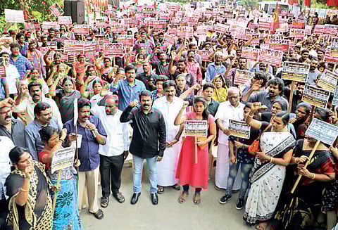 சென்னையில், தமிழர் தேசிய கூட்டமைப்பினர் ஆர்ப்பாட்டம்