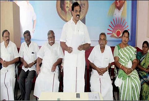 பொய் வழக்குப்பதிவு செய்ததாக குற்றச்சாட்டு: முன்னாள் எம்.எல்.ஏ. சரஸ்வதி கைதுக்கு கண்டனம்