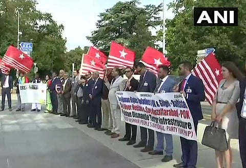 பாக்.ஆக்கிரமிப்பு காஷ்மீரைச் சேர்ந்த அரசியல் தலைவர்கள் ஐநா சபை முன்பு ஆர்ப்பாட்டம்