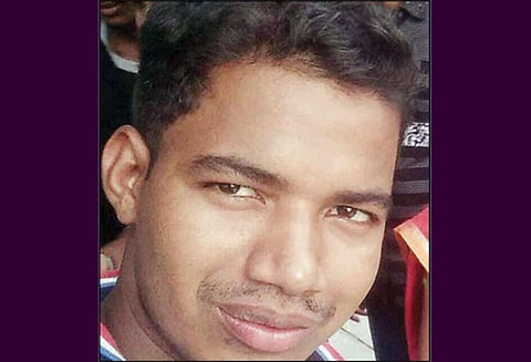 திருப்பூரில் பரபரப்பு: திருமணமான 3 மாதத்தில் வி‌ஷம் குடித்து போலீஸ்காரர் தற்கொலை முயற்சி