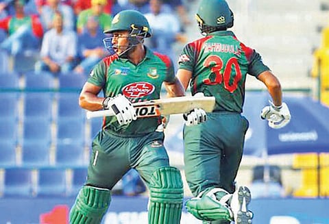 ஆப்கானிஸ்தானுக்கு எதிரான ஆட்டம்: வங்காளதேச அணி 249 ரன்கள் குவிப்பு