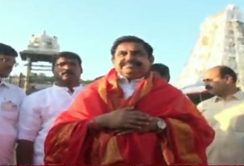 மக்கள் நலமுடனும் மகிழ்ச்சியுடனும் இருக்க வேண்டிக்கொண்டேன் : திருப்பதியில் முதல் அமைச்சர் பேட்டி