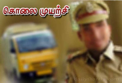 மணல் கடத்தலை தடுக்கச்சென்ற சப்-இன்ஸ்பெக்டரை கொலை செய்ய முயற்சி