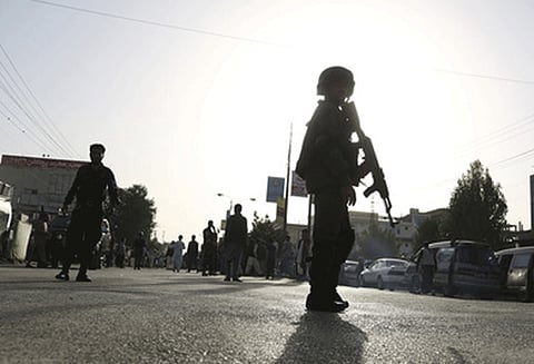 ஆப்கானிஸ்தான்: பீரங்கி தாக்குதலில் ஒரே குடும்பத்தை சேர்ந்த 9 பேர் பலி