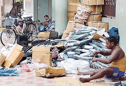 உதிரிபாகங்கள் பொருத்தும் பணி: 42,183 மாணவர்களுக்கு விலையில்லா சைக்கிள்