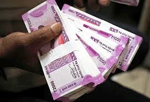 சேலத்தில் வாகன சோதனையில் ரூ.3 லட்சம் பறிமுதல்