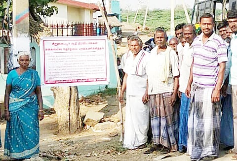 சுடுகாடு வசதி செய்து தரப்படாததால் நாடாளுமன்ற தேர்தலை புறக்கணிக்க கிராம மக்கள் முடிவு