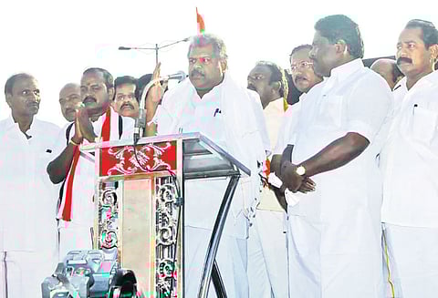 காங்கிரஸ் வேட்பாளர் பட்டியலில் சிறுபான்மையினருக்கு இடமில்லை மதச்சார்பின்மை பற்றி பேச தி.மு.க. கூட்டணிக்கு தகுதி இல்லை ஜி.கே.வாசன் பேச்சு