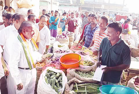 ராகுல்காந்தி கரத்தை வலுப்படுத்த கை சின்னத்துக்கு வாக்களியுங்கள் எச்.வசந்தகுமார் பேச்சு