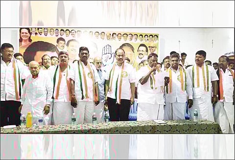 இந்த நாடாளுமன்ற தேர்தலில் இந்தியா முழுவதும் மோடிக்கு எதிரான அலை வீசுகிறது முதல்-அமைச்சர் நாராயணசாமி பேச்சு