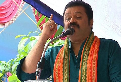 நடிகர் சுரேஷ்கோபிக்கு தேர்தல் அதிகாரி நோட்டீஸ் - பிரசாரத்தில் அய்யப்ப சாமி பெயரை பயன்படுத்தியதாக குற்றச்சாட்டு