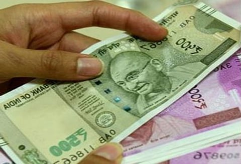 வாக்காளர்களுக்கு பணம் கொடுத்தால் ஓராண்டு சிறை கலெக்டர் எச்சரிக்கை