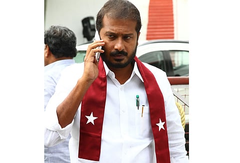 தமிமுன் அன்சாரி, தி.மு.க. கூட்டணிக்கு ஆதரவாக தீவிர பிரசாரம் “தகுதிநீக்கம் செய்தால் எம்.எல்.ஏ. பதவியை தியாகம் செய்ய தயார்” என்று அறிவிப்பு