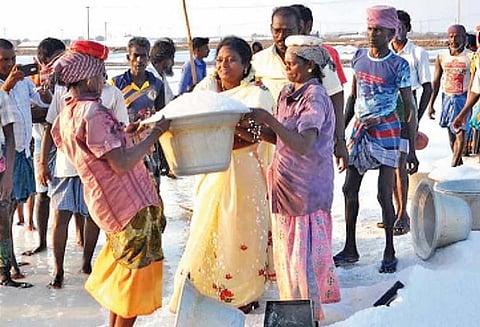 “தூத்துக்குடியை போராட்ட களமாகவே மு.க.ஸ்டாலின் சித்தரிக்கிறார்” தமிழிசை சவுந்தரராஜன் குற்றச்சாட்டு