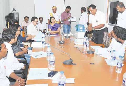 பதற்றமான வாக்குச்சாவடிகளை இணையதளம் மூலம் கண்காணிக்க நடவடிக்கை