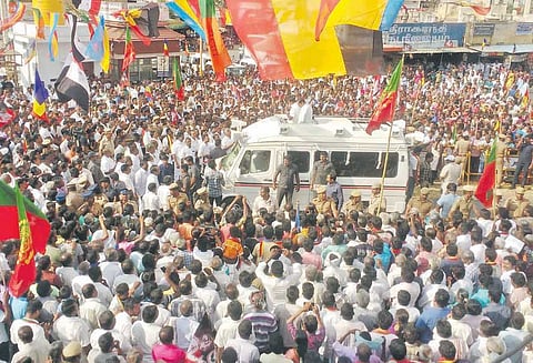 மு.க.ஸ்டாலின் அறிவித்து உள்ள தேர்தல் அறிக்கை மக்களை ஏமாற்றும் நாடகம் முதல்–அமைச்சர் எடப்பாடி பழனிசாமி பேச்சு