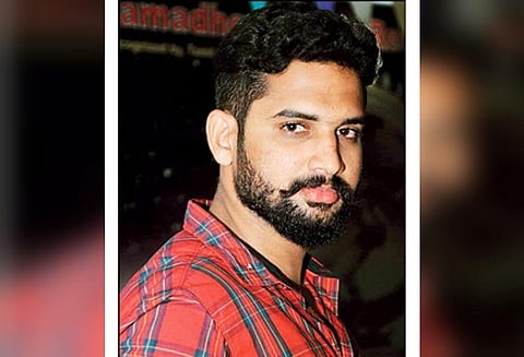 பொள்ளாச்சி பாலியல் விவகாரம், போலீஸ் காவல் முடிந்ததால் மணிவண்ணன் கோர்ட்டில் ஆஜர்