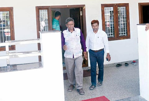 திண்டுக்கல்லில் ரியல் எஸ்டேட் அதிபர் வீடு, அலுவலகத்தில் வருமான வரித்துறை சோதனை