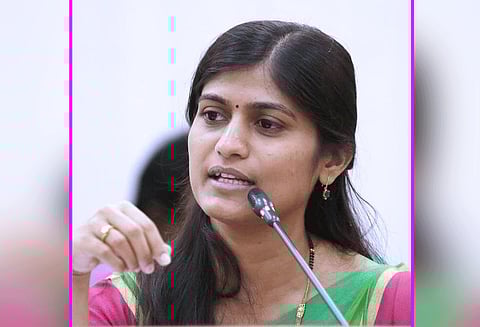 நாடாளுமன்ற தேர்தலையொட்டி வாக்காளர்களுக்கு ‘பூத் சிலிப்’ வழங்கும் பணி தீவிரம் கலெக்டர் ரோகிணி ஆய்வு