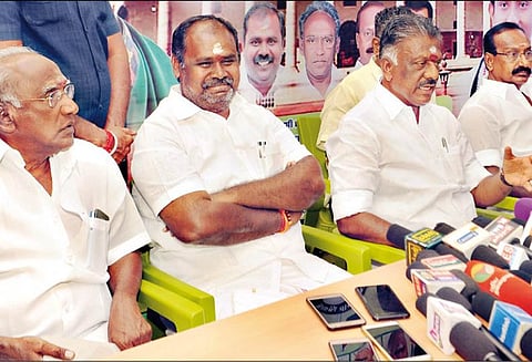 உண்மைக்கு மாறான தகவல்களை தெரிவித்து வரும் மு.க.ஸ்டாலின், ஈ.வி.கே.எஸ்.இளங்கோவன் மீது சட்டப்படி நடவடிக்கை எடுப்போம் - ஓ.பன்னீர்செல்வம் பரபரப்பு பேட்டி