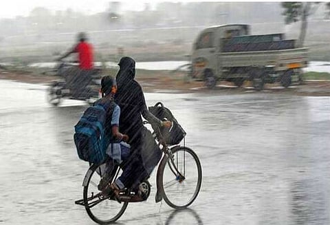 தமிழகம், புதுச்சேரியில் இன்று மழை பெய்ய வாய்ப்பு வானிலை ஆய்வு மையம் தகவல்