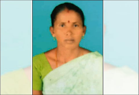 கமுதி அருகே பயங்கரம் நடத்தையில் சந்தேகம்; மனைவியை வெட்டிக் கொன்ற தொழிலாளி