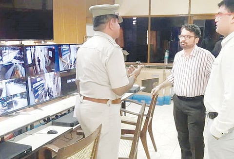 வாக்குப்பதிவு எந்திரங்கள் வைக்கப்பட்டுள்ள பாலிடெக்னிக் கல்லூரியில் பாதுகாப்பு அதிகரிப்பு கலெக்டர் ஆய்வு