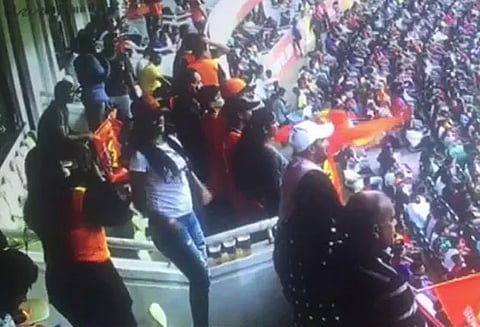 ஐபிஎல் போட்டியை காணவிடாமல் இடையூறு செய்ததாக தொலைக்காட்சி நடிகை மீது வழக்குப்பதிவு