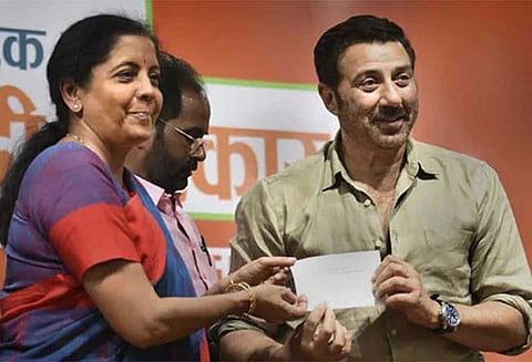 இந்தி நடிகர் சன்னி தியோல், பா.ஜனதாவில் சேர்ந்தார்: பஞ்சாப் மாநிலத்தில் இருந்து நாடாளுமன்றத்துக்கு போட்டி?