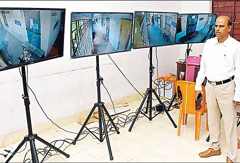 கடலூர் நாடாளுமன்ற தொகுதி வாக்கு எண்ணும் மையத்துக்கு தடையின்றி மின்சாரம் - கலெக்டர் பேட்டி