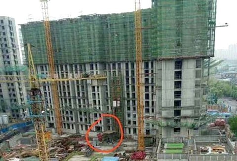 சீனாவில் ‘லிப்ட்’ அறுந்து விழுந்து 11 பேர் சாவு