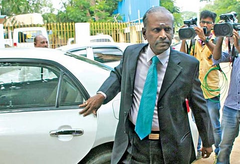 ஆறுமுகசாமி ஆணைய விசாரணைக்கு உச்ச நீதிமன்றம் இடைக்கால தடை