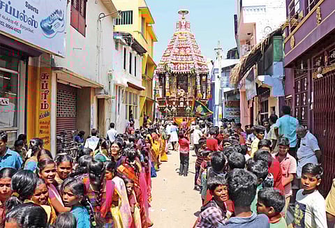 நெல்லை சந்திப்பு வரதராஜ பெருமாள் கோவில் சித்திரை திருவிழா தேரோட்டம்