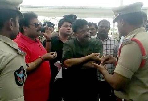 என்.டி.ஆர் வாழ்க்கை வரலாறு படம் எடுத்த இயக்குனர் ராம்கோபால் வர்மா சிறை வைப்பு