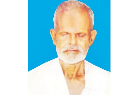 பிரேத பரிசோதனை அறிக்கை கொடுத்தால்தான் வழங்குவோம் என அதிகாரிகள் ‘கறார்’ புயல் நிவாரண தொகைக்காக போராடும் ஏழை குடும்பம்